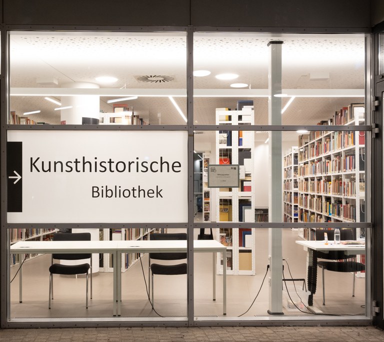 EingangBibliothek2.jpg